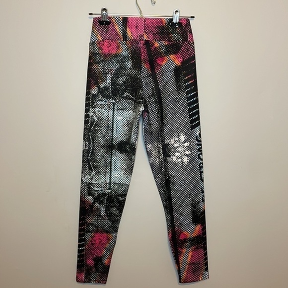 PRINT “Be strong” legging - Picture 2 of 6